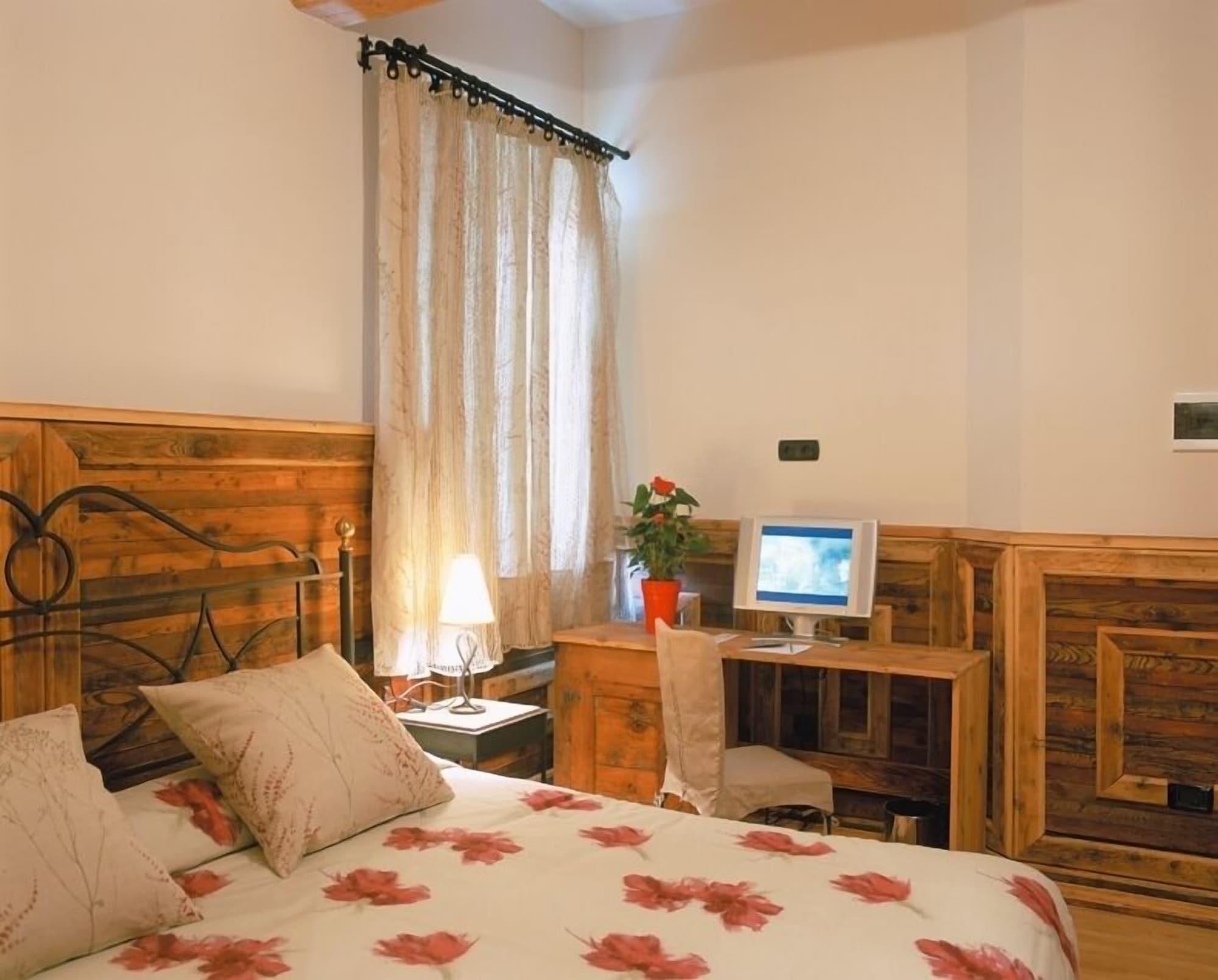 Hotel Sant Roc Solsona Eksteriør billede
